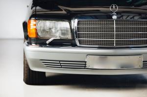 Mercedes-Benz 560 ТEL by Caro International 1990 года 
